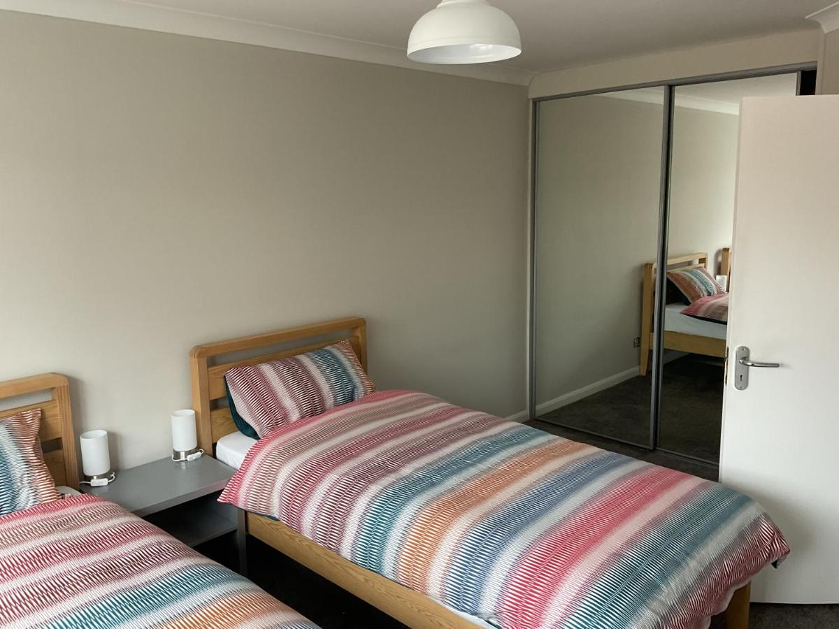 Large 2-Bedroom Maisonette With Free Parking Twickenham Kültér fotó